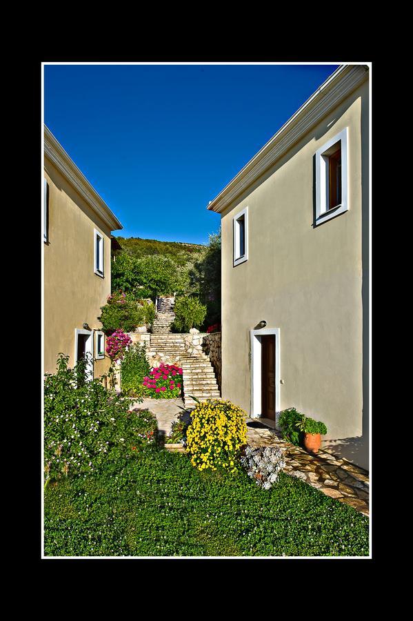 Porto Katsiki Guest Houses Athánion Eksteriør billede